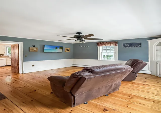 Photo 3 of Sale Pending at 7 Amesbury Rd, Newton, NH 03858 | MLS# 5105604 | Listing updated on 2026-08-31