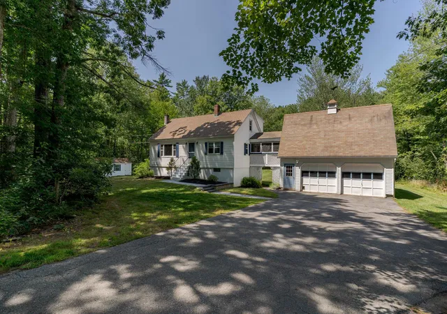 2nd image of 32 Jenkins Rd, Lee, NH 03861 | MLS# 5105610