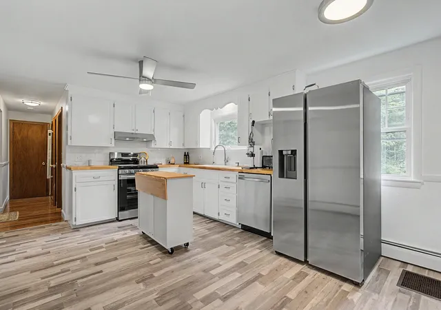 3rd image of 32 Jenkins Rd, Lee, NH 03861 | MLS# 5105610