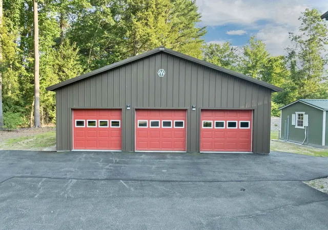 3rd image of 363 Academy Rd, Pembroke, NH 03275 | MLS# 5105635