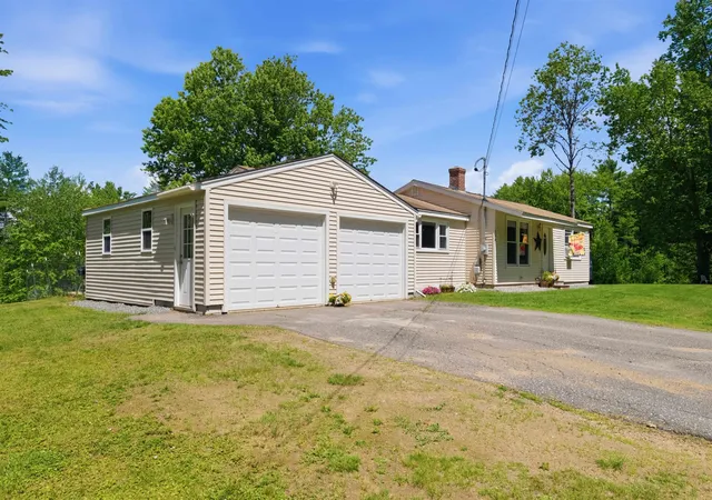 Photo 3 of Sale Pending at 156 Seavey Rd, Belmont, NH 03220 | MLS# 5105641 | Listing updated on 2026-08-25