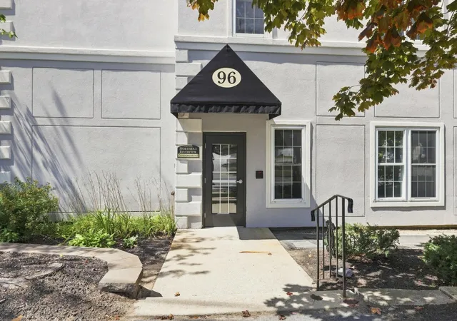 1st image of 96 River Rd #203, Manchester, NH 03104 | MLS# 5105645