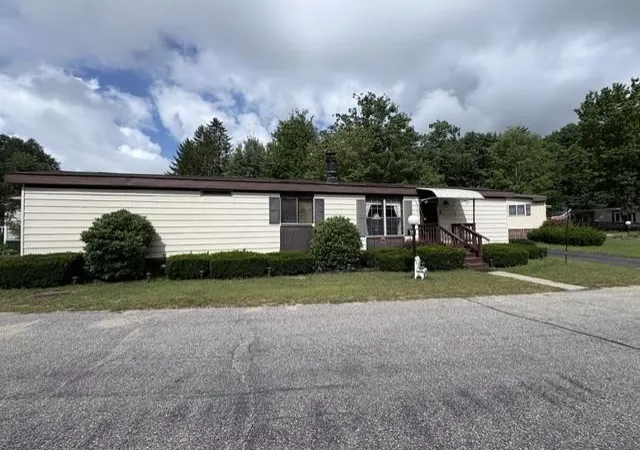 Photo 3 of Manufactured home for sale at 52 Rachel Cir, Goffstown, NH 03045 | MLS# 5105649 | Listing updated on 2026-09-16