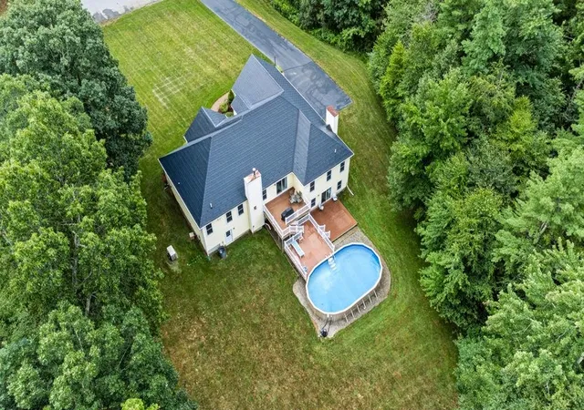 2nd image of 15 Brenner Dr, Newton, NH 03858 | MLS# 5105656