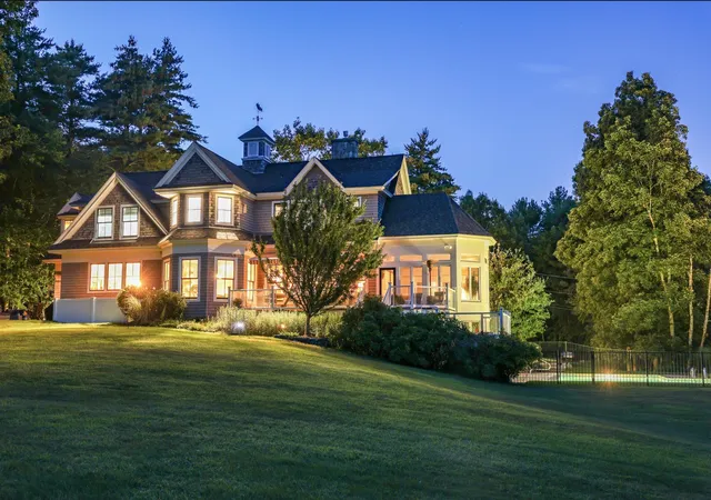 Photo 2 of Mansion for sale at 578 Bay Rd, Durham, NH 03824 | MLS# 5105665 | Listing updated on 2026-09-16