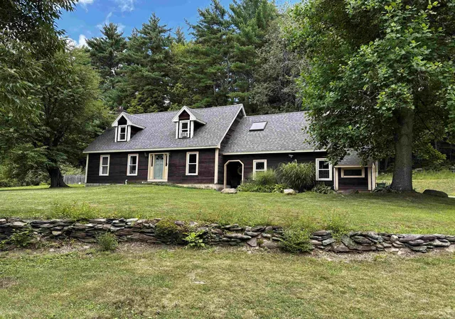 Photo 1 of Single family home for sale at 18 Roberts Rd, Rochester, NH 03867 | MLS# 5105674 | Listing updated on 2026-08-29