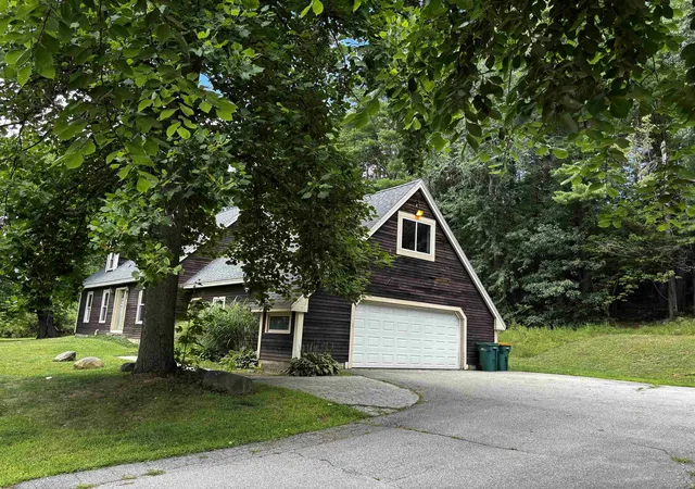 Photo 3 of Single family home for sale at 18 Roberts Rd, Rochester, NH 03867 | MLS# 5105674 | Listing updated on 2026-10-13