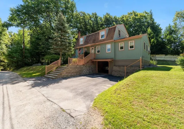 2nd image of 12 Birch St, Northwood, NH 03261 | MLS# 5105679