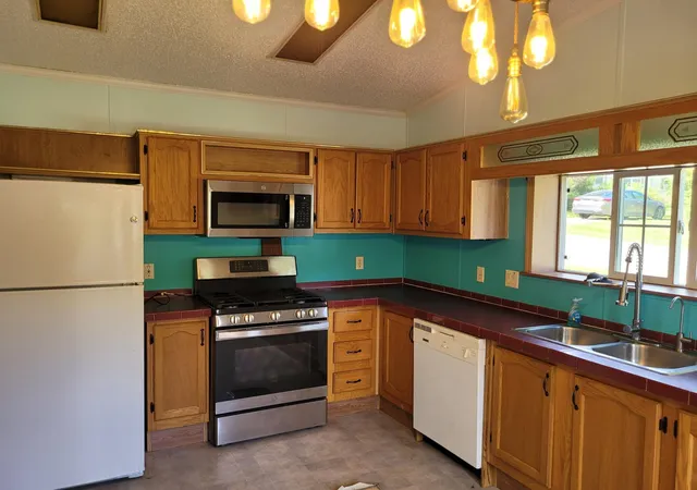 Photo 2 of Sale Pending at 138 West St, Waterbury, VT 05676 | MLS# 5105680 | Listing updated on 2026-08-24