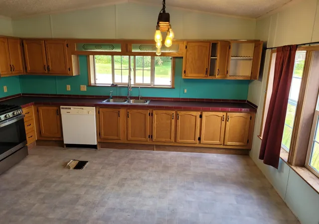 Photo 3 of Manufactured home for sale at 138 West St, Waterbury, VT 05676 | MLS# 5105680 | Listing updated on 2026-10-05