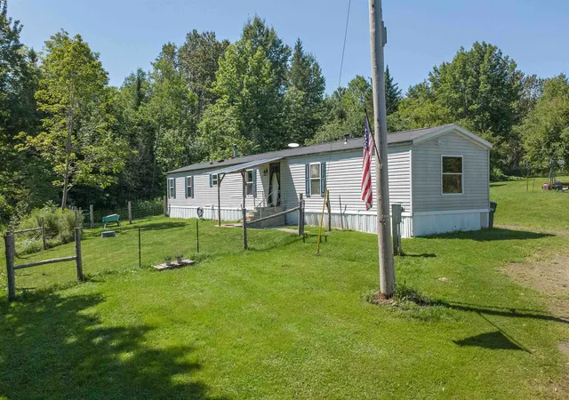 Photo 3 of Sale Pending at 790 Wheelock Rd, Danville, VT 05828 | MLS# 5105687 | Listing updated on 2026-08-27