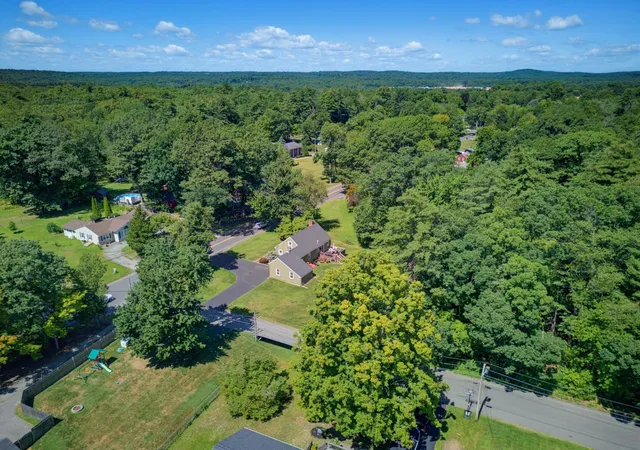 2nd image of 20 North Ave, Plaistow, NH 03865 | MLS# 5105703
