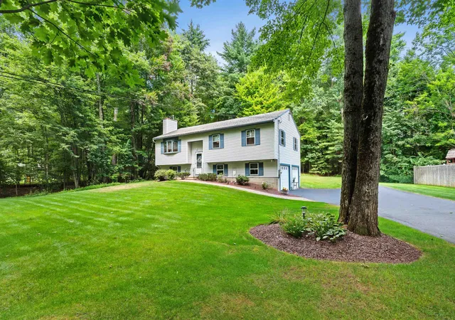 1st image of 11 Poore Rd, Hooksett, NH 03106 | MLS# 5105704