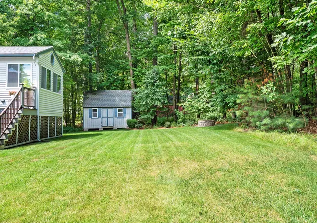 3rd image of 11 Poore Rd, Hooksett, NH 03106 | MLS# 5105704