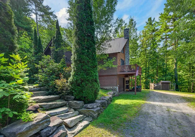 Photo 3 of Single family home for sale at 858 Sheldon Hill Rd, Wardsboro, VT 05355 | MLS# 5105705 | Listing updated on 2026-08-20