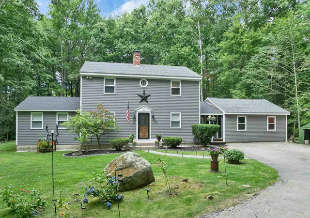 Photo 2 of Sale Pending at 10 Tonga Dr, Bow, NH 03304 | MLS# 5105711 | Listing updated on 2026-10-02