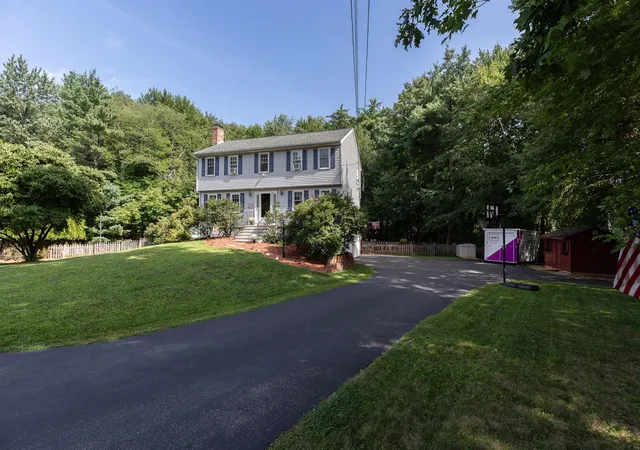 1st image of 12 Applewood Ln, Salem, NH 03079 | MLS# 5105722