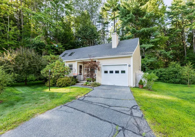 1st image of 6 Oak Ridge Rd #30, West Lebanon, NH 03784 | MLS# 5105731
