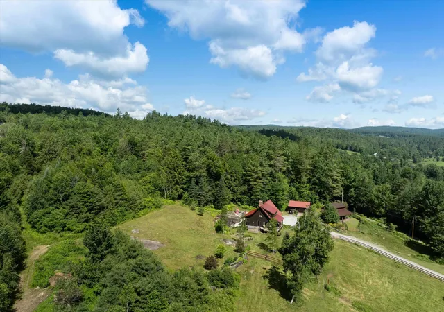 Photo 4 of Single family home for sale at 2141 Twenty Mile Stream Rd, Proctorsville, VT 05153 | MLS# 5105732 | Listing updated on 2026-08-19