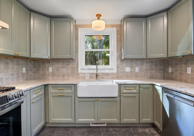 2nd image of 2 Sweetbriar Ln, Rochester, NH 03867 | MLS# 5105733
