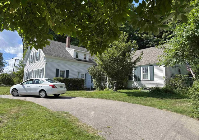Photo 2 of Single family home for sale at 193 Pine Hill Rd, Nashua, NH 03063 | MLS# 5105735 | Listing updated on 2026-08-19