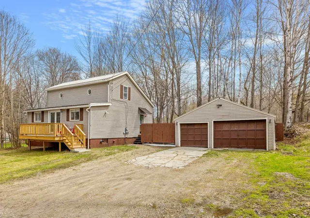 Photo 1 of Single family home for sale at 46 Elm St, Bethlehem, NH 03574 | MLS# 5105745 | Listing updated on 2026-08-25