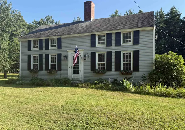 Photo 1 of Single family home for sale at 284 South Rd, Brentwood, NH 03833 | MLS# 5105756 | Listing updated on 2026-09-08