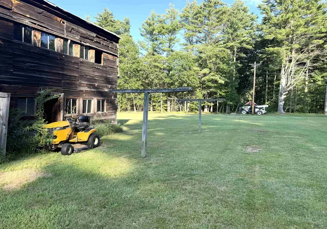 Photo 3 of Single family home for sale at 284 South Rd, Brentwood, NH 03833 | MLS# 5105756 | Listing updated on 2026-09-08