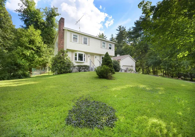 Photo 1 of Sale Pending at 7 Woodbine Ln, Merrimack, NH 03054 | MLS# 5105761 | Listing updated on 2026-09-13