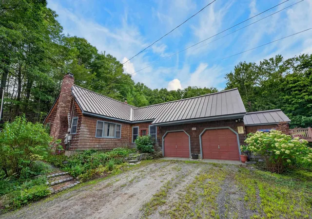 Photo 3 of Single family home for sale at 20 Wildwood Acres, Newfane, VT 05345 | MLS# 5105763 | Listing updated on 2026-08-27