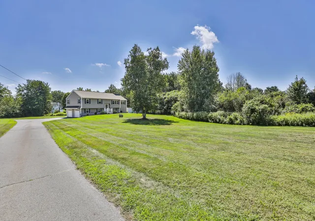 Photo 2 of Sale Pending at 506 Mammoth Rd, Pelham, NH 03076 | MLS# 5105780 | Listing updated on 2026-08-24