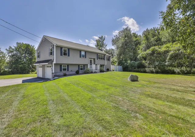 Photo 3 of Sale Pending at 506 Mammoth Rd, Pelham, NH 03076 | MLS# 5105780 | Listing updated on 2026-08-24