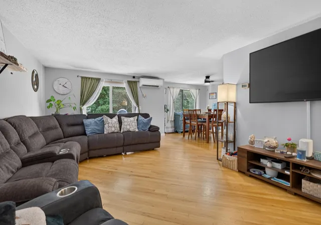 Photo 3 of Sale Pending at 94 Indian Rock Rd, Merrimack, NH 03054 | MLS# 5105785 | Listing updated on 2026-08-26
