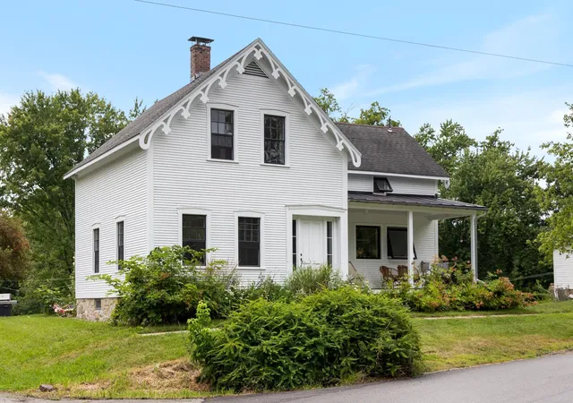 Single family home for sale at 104 South Water St, Vergennes, VT 05491 | MLS# 5105789