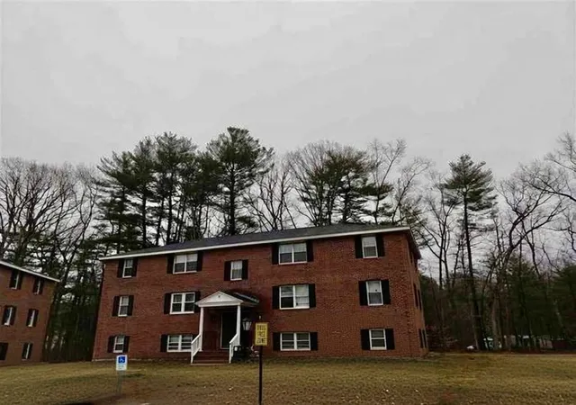 1st image of 21 Folly Mill Ter #5E, Seabrook, NH 03874 | MLS# 5105790