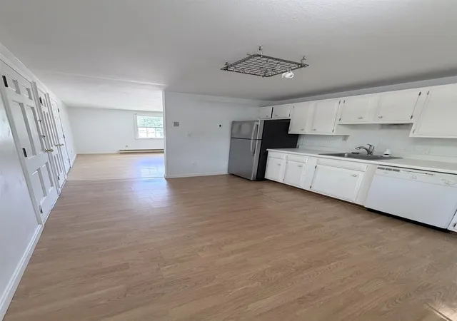 Photo 3 of Condo for sale at 21 Folly Mill Ter #5E, Seabrook, NH 03874 | MLS# 5105790 | Listing updated on 2026-08-28
