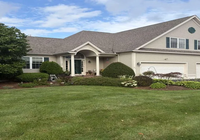 Photo 2 of Townhouse for sale at 32 Four Sisters Rd, South Burlington, VT 05403 | MLS# 5105793 | Listing updated on 2026-08-24