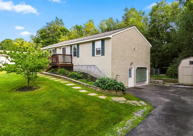 4th image of 3 Rustic Ln, East Kingston, NH 03827 | MLS# 5105797