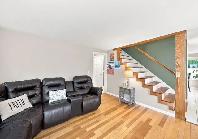 Photo 3 of Single family home for sale at 294 Cross Rd, Pembroke, NH 03275 | MLS# 5105798 | Listing updated on 2026-10-05