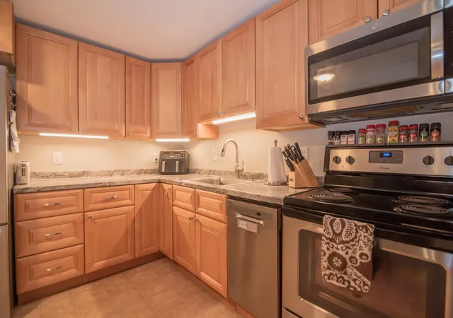 2nd image of 65 Log St #1K, Manchester, NH 03102 | MLS# 5105801