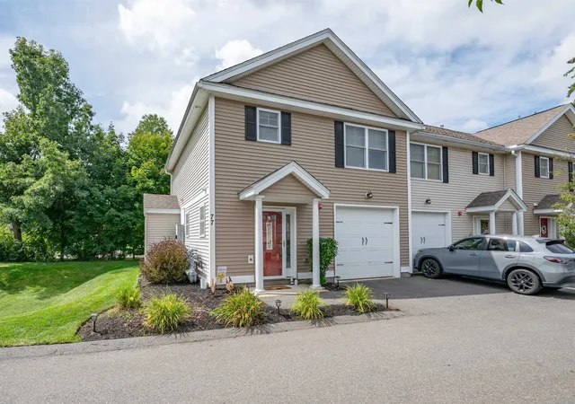 2nd image of 77 Deerwood Dr #A, Nashua, NH 03063 | MLS# 5105804