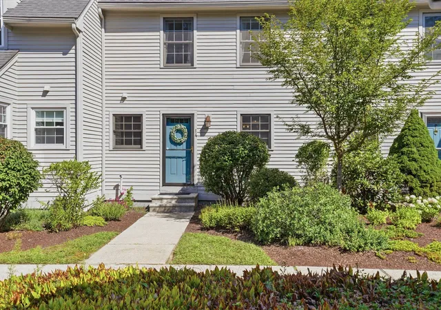 2nd image of 6 Veterans Rd #14, Amherst, NH 03031 | MLS# 5105813