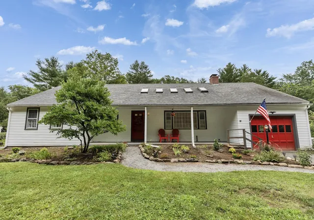 Photo 3 of Single family home for sale at 311 Old Street Rd, Peterborough, NH 03458 | MLS# 5105816 | Listing updated on 2026-09-17