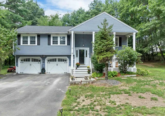 Photo 2 of Single family home for sale at 2 Forest St, Londonderry, NH 03053 | MLS# 5105832 | Listing updated on 2026-08-27