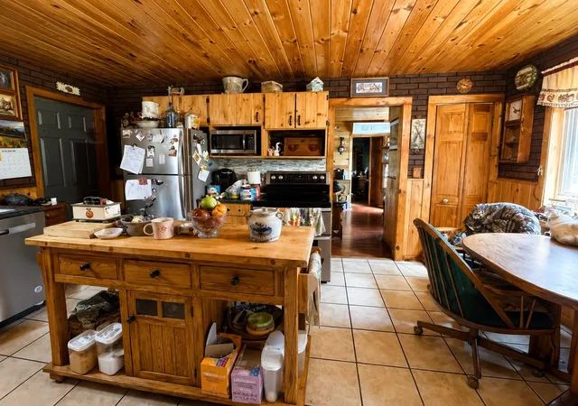Photo 4 of Single family home for sale at 933 Milan Rd, Milan, NH 03588 | MLS# 5105834 | Listing updated on 2026-08-31