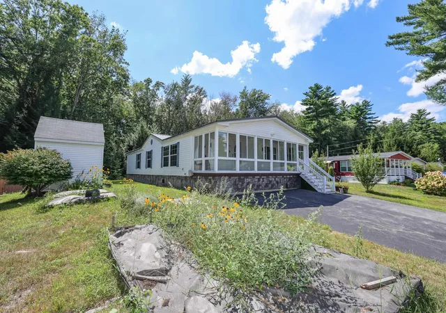 2nd image of 16 Roland Dr, Allenstown, NH 03275 | MLS# 5105836