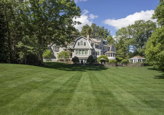 Photo 4 of Single family home for sale at 15 Runnymede Dr, North Hampton, NH 03862 | MLS# 5105837 | Listing updated on 2026-08-20