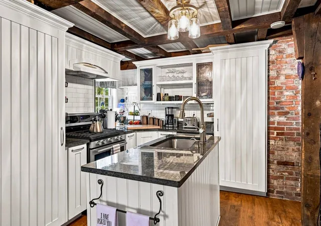 Photo 3 of Single family home for sale at 32 Flutter St, Nottingham, NH 03290 | MLS# 5105842 | Listing updated on 2026-08-27