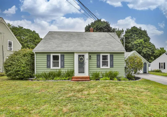 2nd image of 20 Willey St, Rochester, NH 03867 | MLS# 5105843