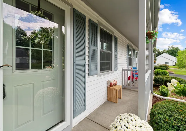 Photo 3 of Townhouse for sale at 7 Wolff Dr, Essex Junction, VT 05452 | MLS# 5105846 | Listing updated on 2026-09-18